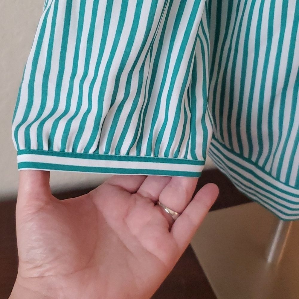 The Limited Teal Green Vertical Striped Tie Neck Blouse Size Medium 3/4 Sleeve - Picture 10 of 10